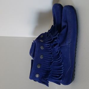 Minnetonka blue suede booties shoes size 9 moccasin boots fringe suede boots